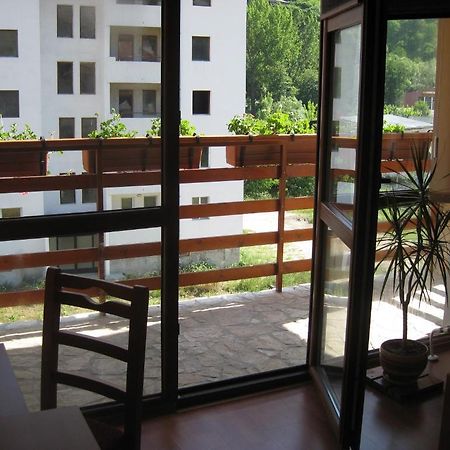 Family Hotel Veronika Devin Exterior photo