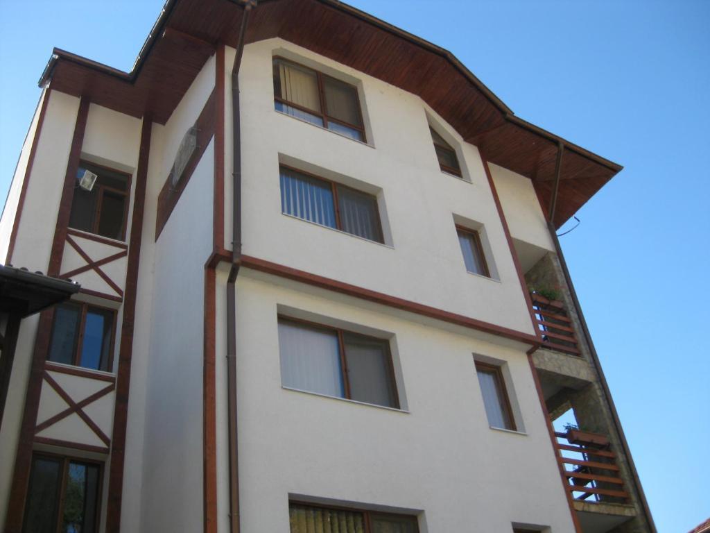 Family Hotel Veronika Devin Exterior photo